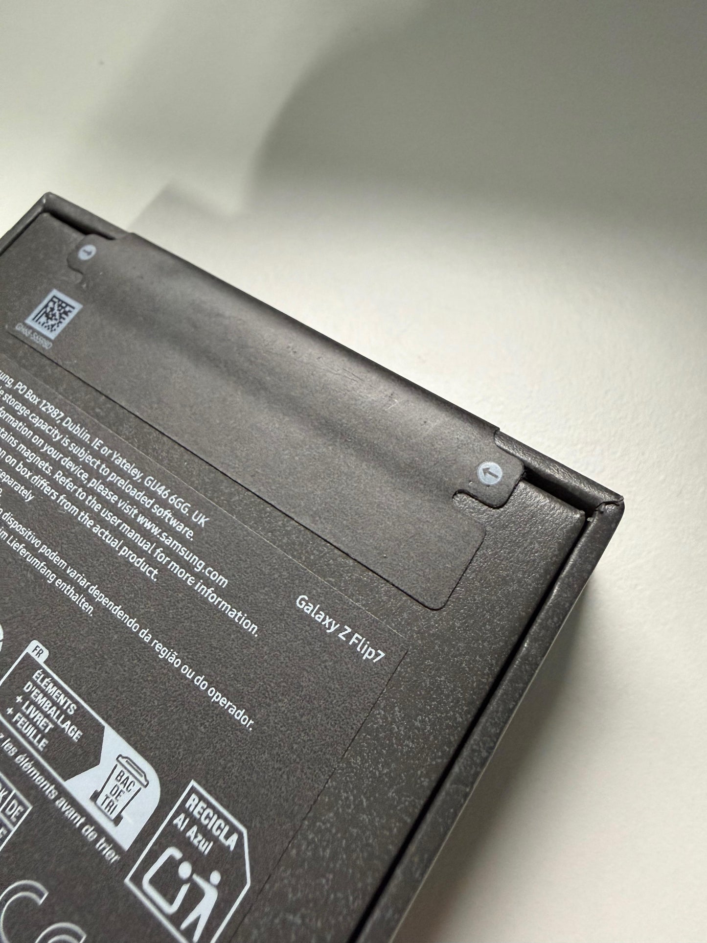 Samsung galaxy Z flip 7 256gb nieuw geseald met garantie